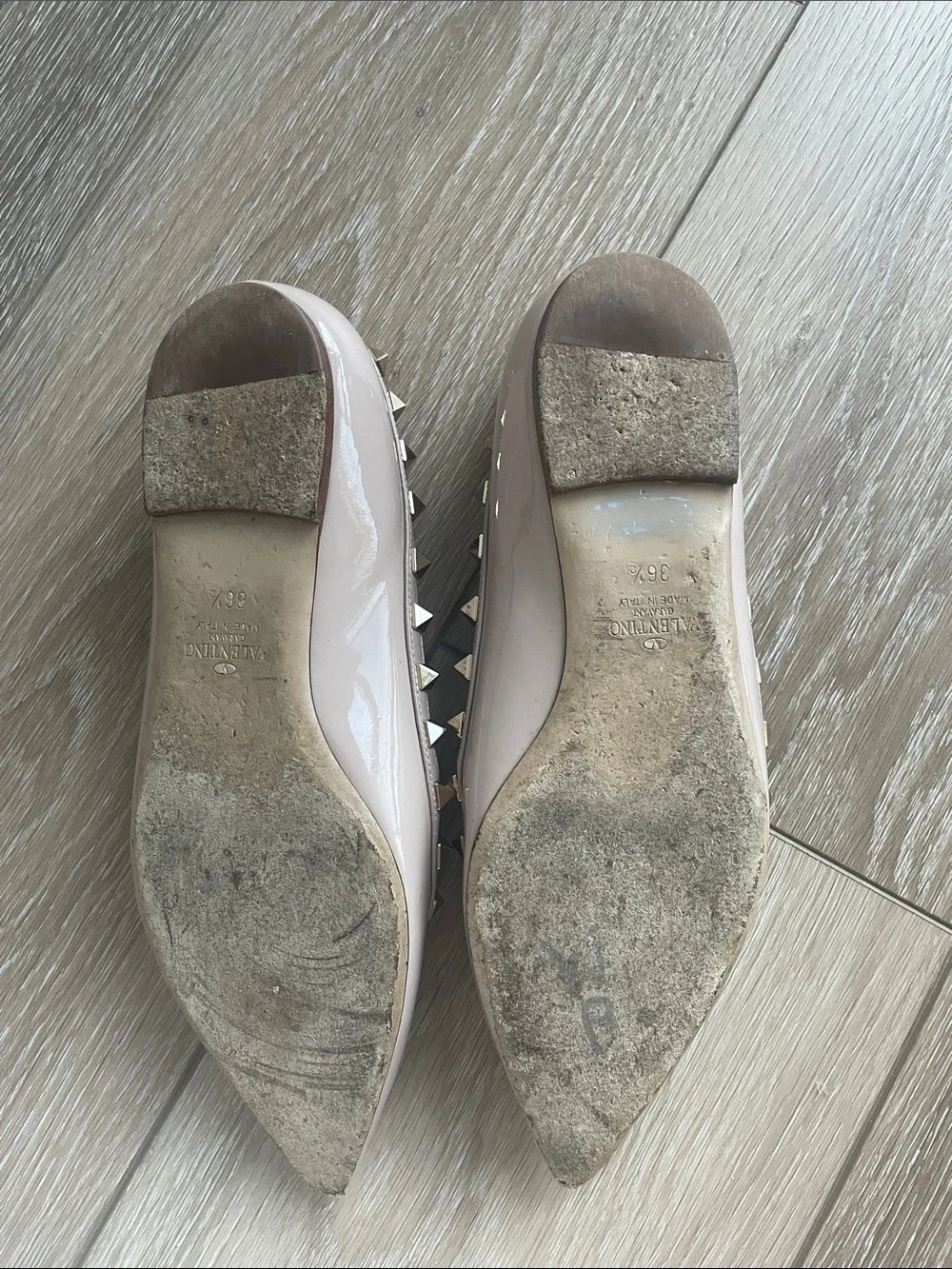 Valentino Garavani rockstud blush nude & gold ballet flats